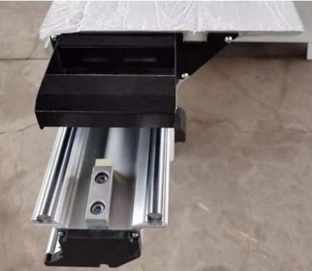 Mesa com Sistema de Trava